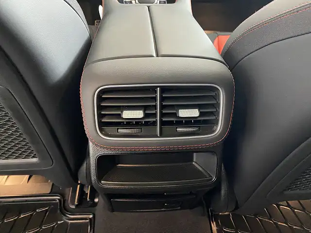 
								Mercedes-Benz GLE 53 AMG Coupe full									