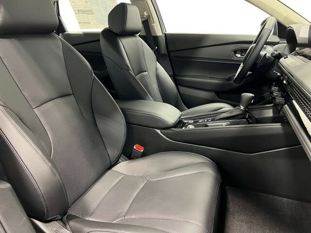 
								Honda Accord Hybrid Touring FWD full									