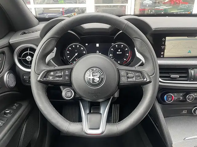 
								Alfa Romeo Stelvio Ti Veloce full									