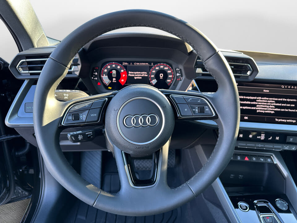
								2025 Audi A3 Quattro Premium 40 TFSI full									