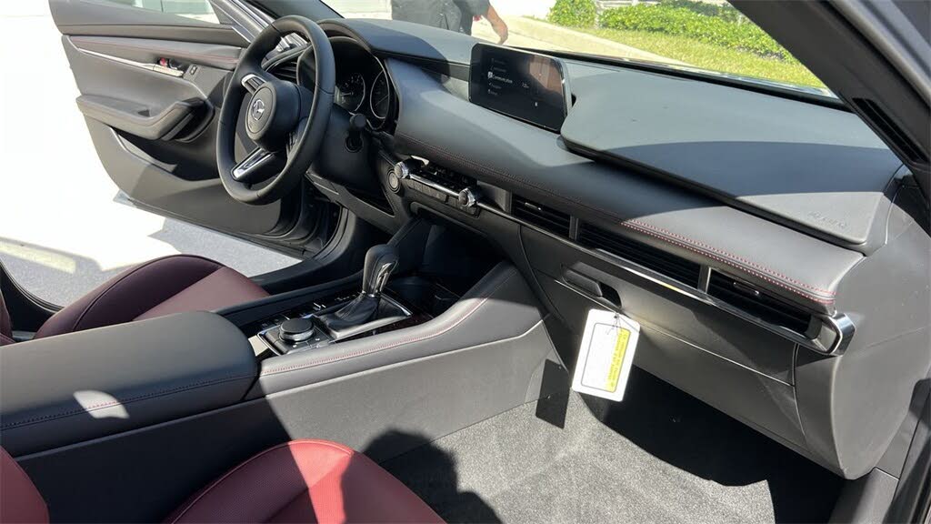 
								Mazda 3 – 2.5 S Carbon Edition Hatchback AWD full									