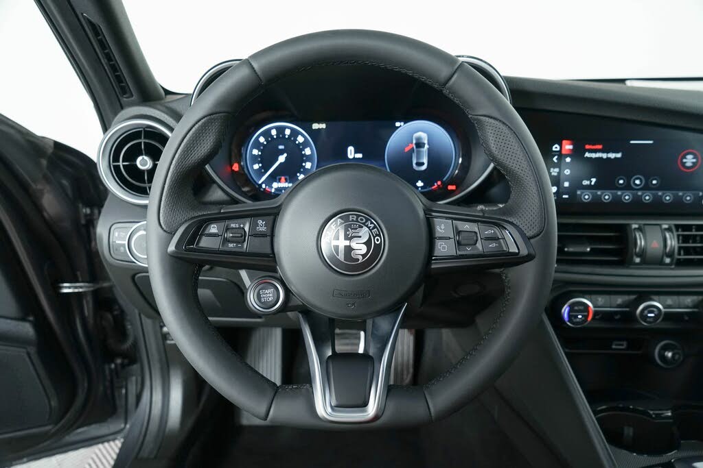 
								Alfa Romeo Giulia Ti RWD full									