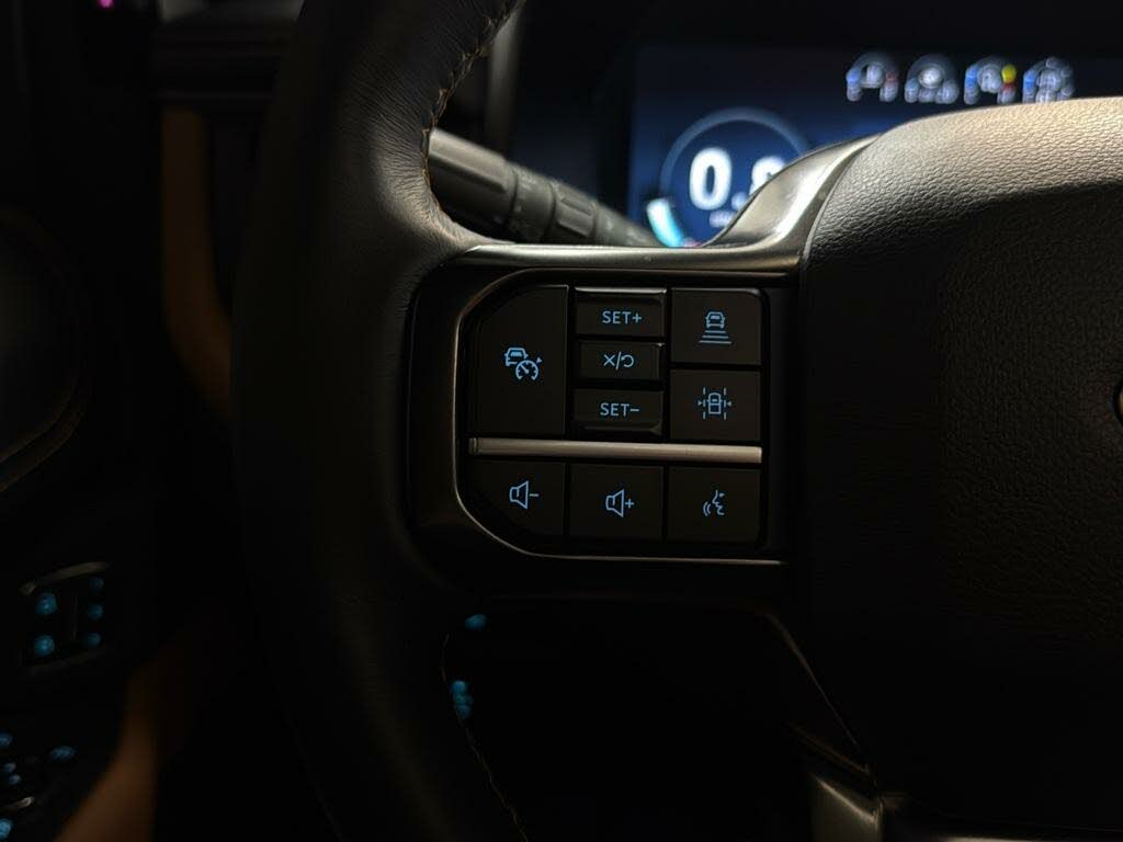 
								Ford Expedition Platinum 4WD full									