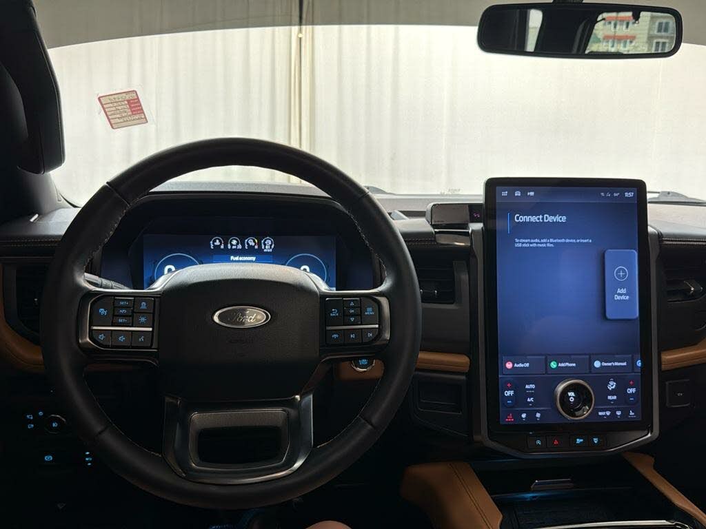 
								Ford Expedition Platinum 4WD full									