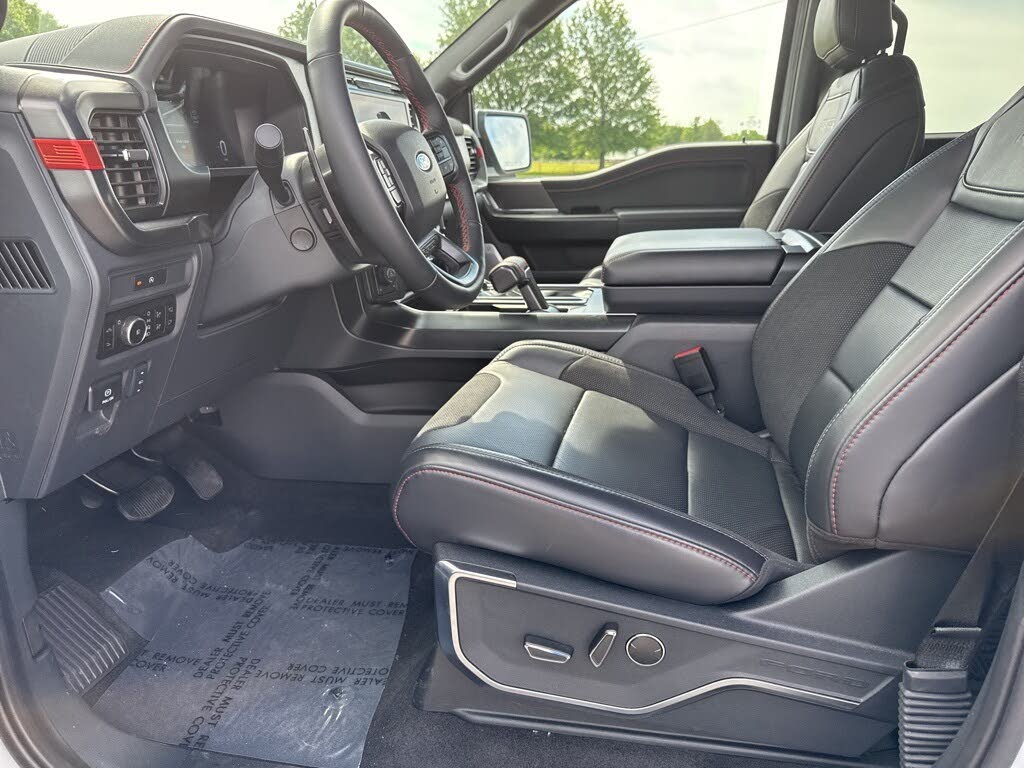 
								Ford F-150 Raptor SuperCrew 4WD full									