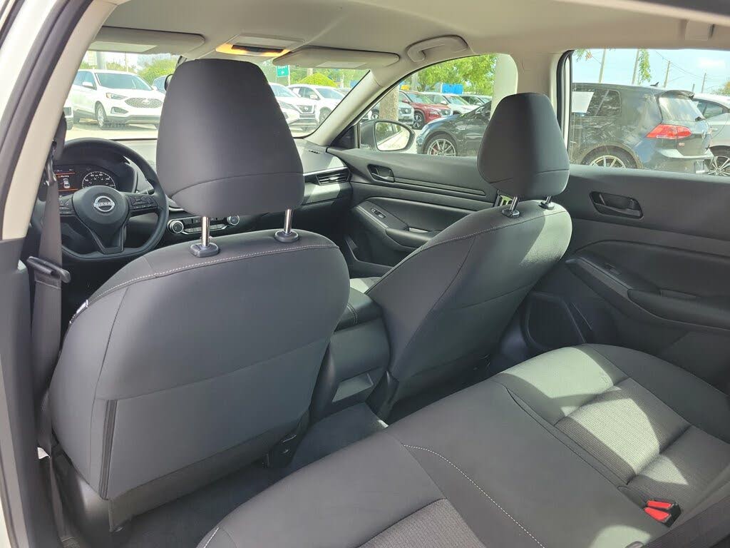 
								Nissan Altima 2.5 S FWD full									