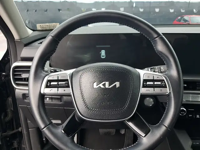 
								Kia Telluride LX full									