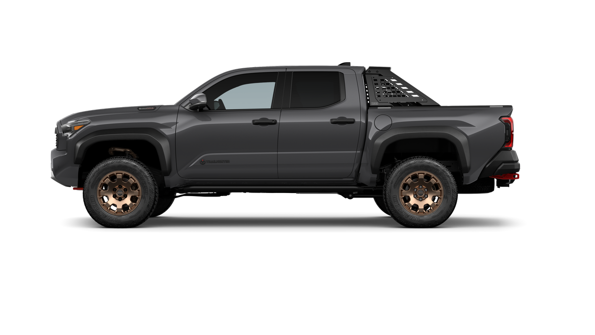 
								Toyota Tacoma Trailhunter full									