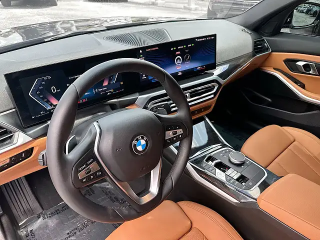 
								BMW 3 Series 330i full									