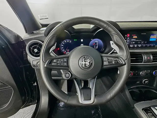 
								Alfa Romeo Stelvio Ti Veloce full									