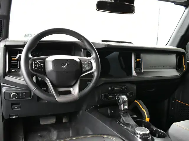 
								Ford Bronco Badlands full									