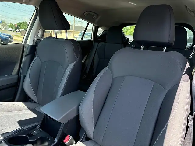 
								Subaru Impreza Base full									