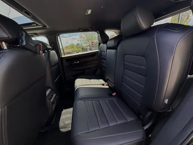 
								Honda CR-V Sport Touring full									