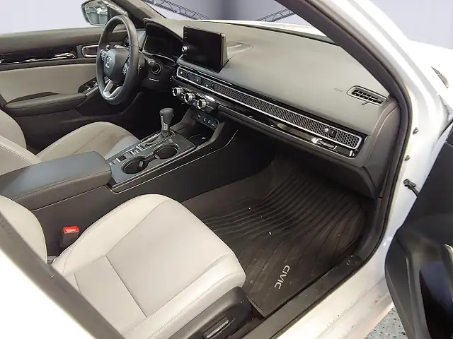 
								Honda Civic Sport Touring full									