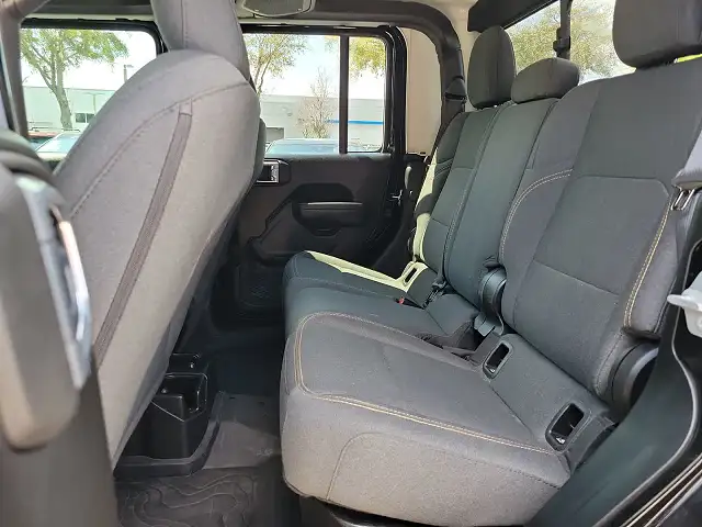 
								Jeep Gladiator full									